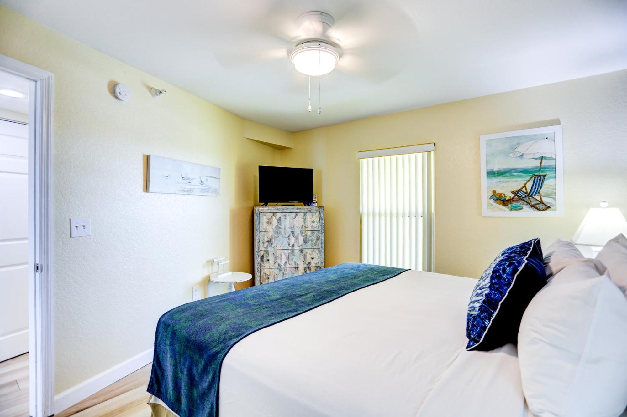 South Beach Condo Hotel By Travel Resort Services, Inc. سانت بيتي بيتش المظهر الخارجي الصورة