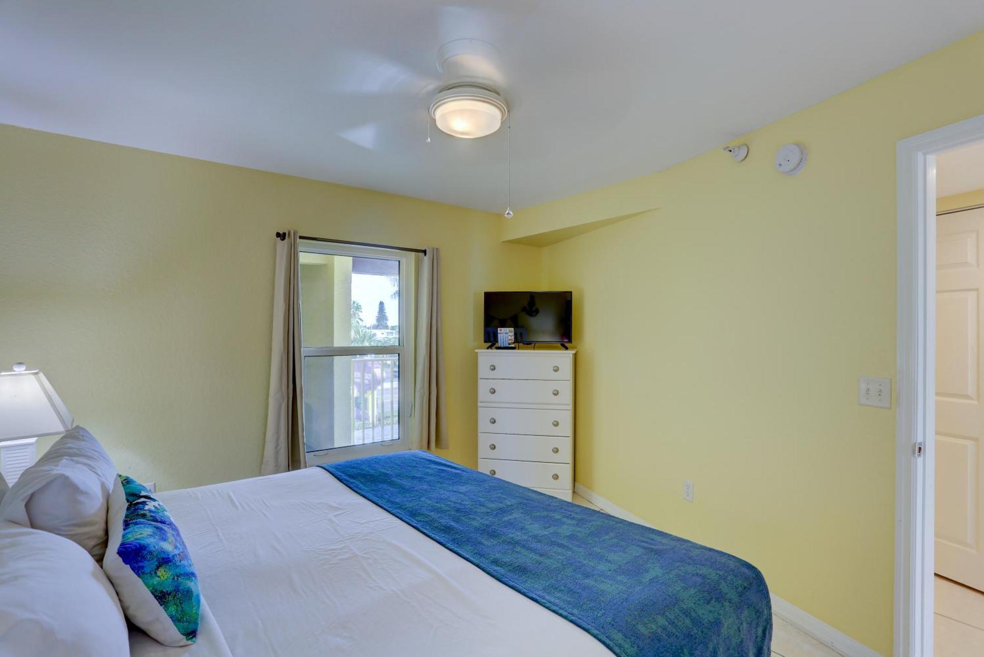 South Beach Condo Hotel By Travel Resort Services, Inc. سانت بيتي بيتش المظهر الخارجي الصورة