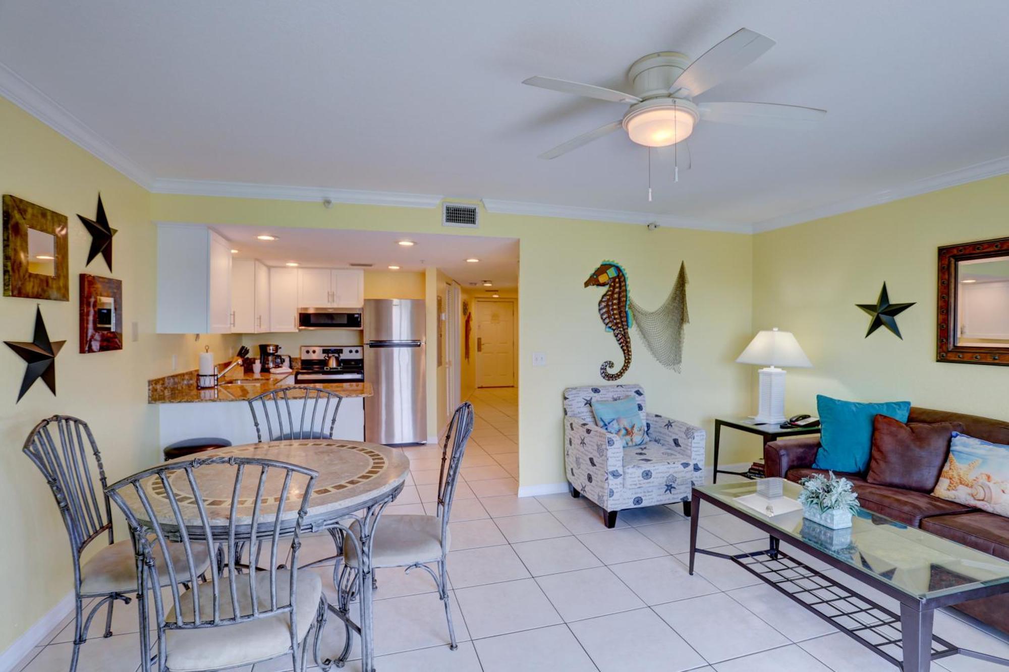 South Beach Condo Hotel By Travel Resort Services, Inc. سانت بيتي بيتش المظهر الخارجي الصورة