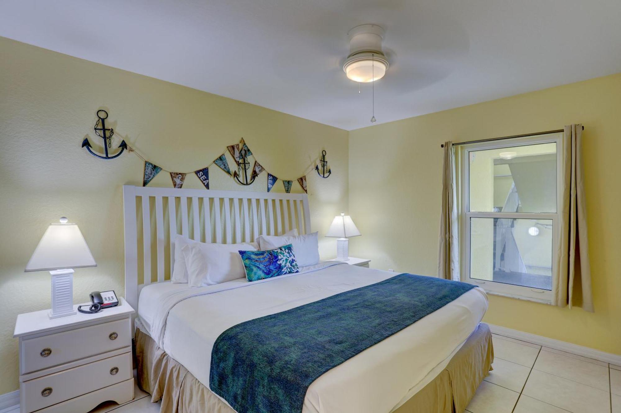South Beach Condo Hotel By Travel Resort Services, Inc. سانت بيتي بيتش المظهر الخارجي الصورة